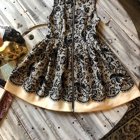 Patterned Black & Cream Dress F21 - Picture 3 of 5
